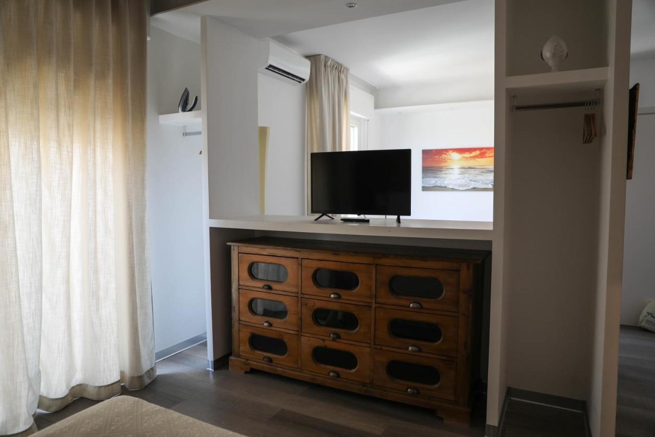 Interno 11 City View With Kitchen - 70 Mq Bari Esterno foto