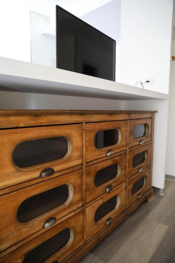 Interno 11 City View With Kitchen - 70 Mq Bari Esterno foto