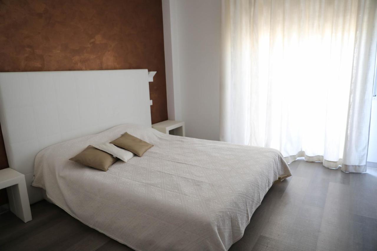 Interno 11 City View With Kitchen - 70 Mq Bari Esterno foto