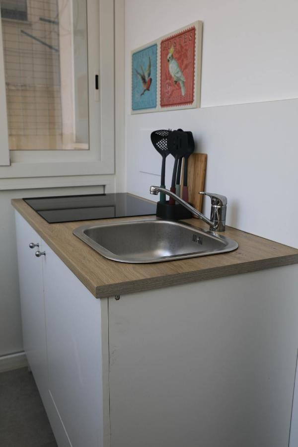 Interno 11 City View With Kitchen - 70 Mq Bari Esterno foto